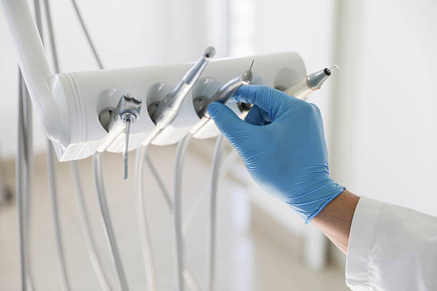 Professional Emergency Dentist technician working in Hanover Park, IL